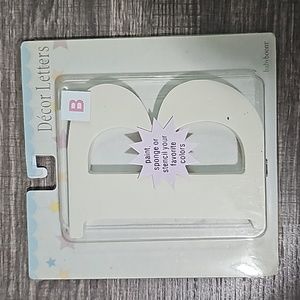 Baby Boom wooden decor letters. Letter B